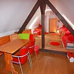 In Mit Terrasse