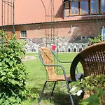 In Mit Terrasse *