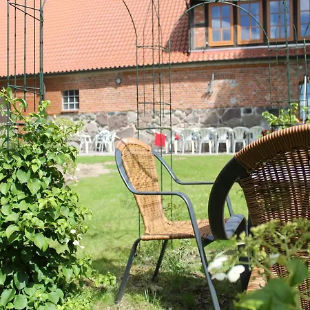 In Mit Terrasse *